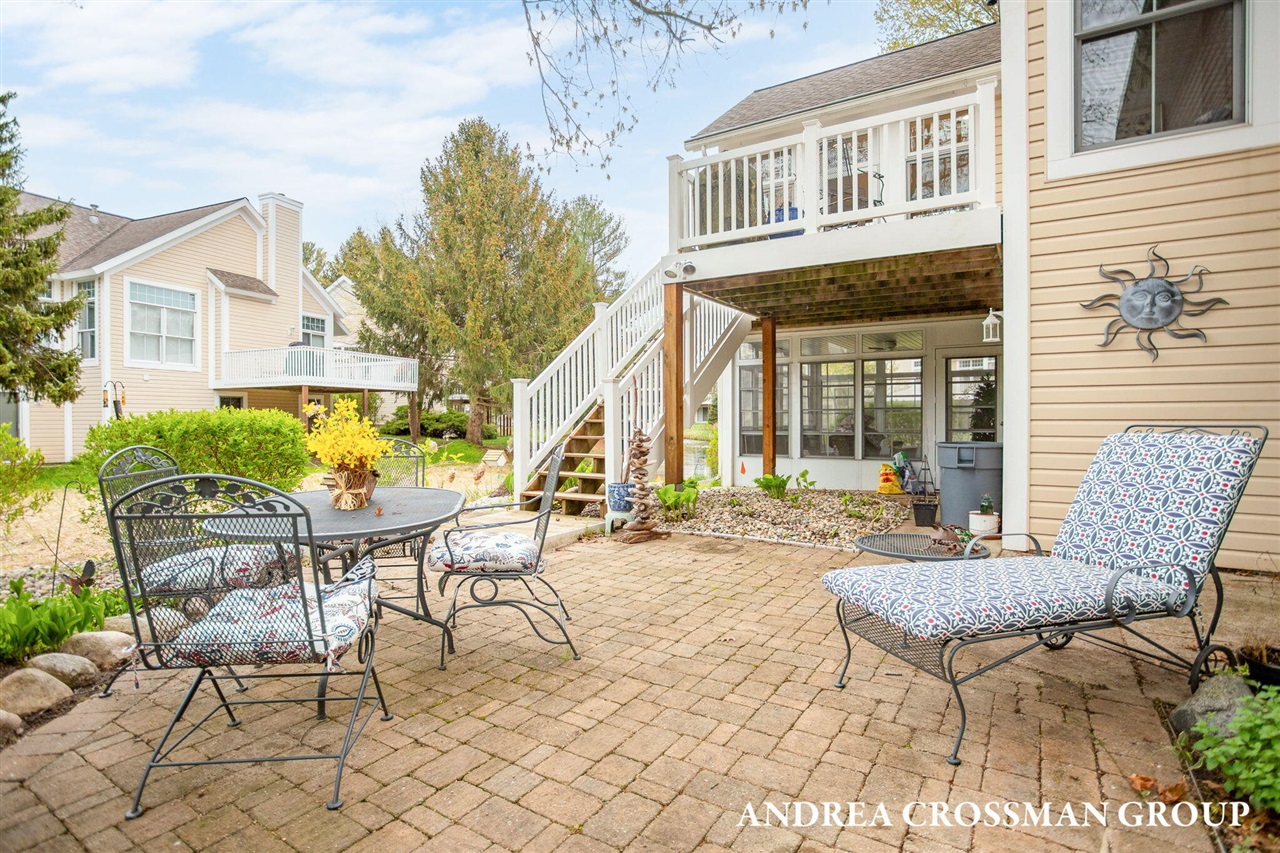 1013 Pebble Stone Court, Holland, MI, 49424-6639