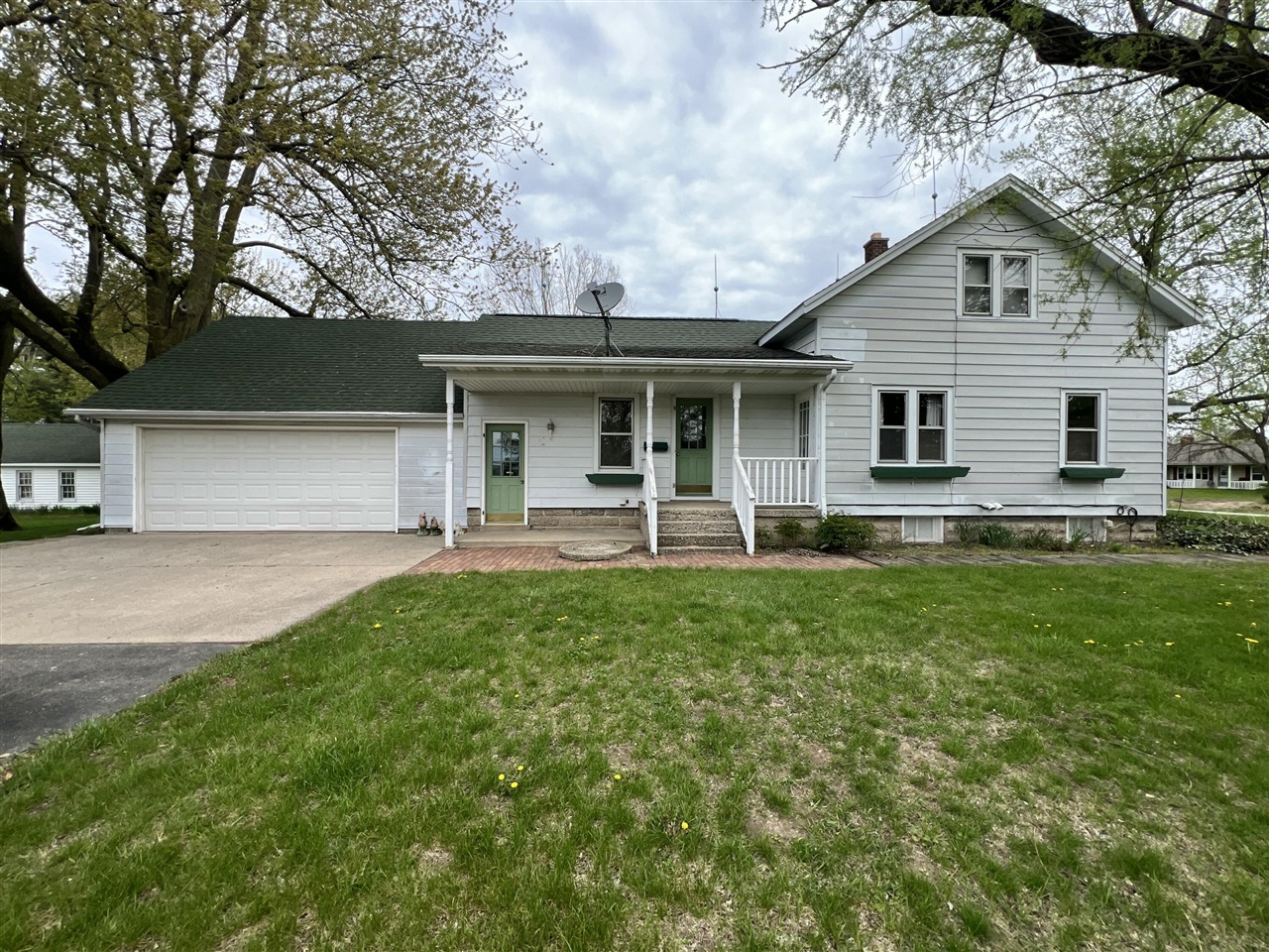 8331 112th Avenue, West Olive, MI, 49460-9658