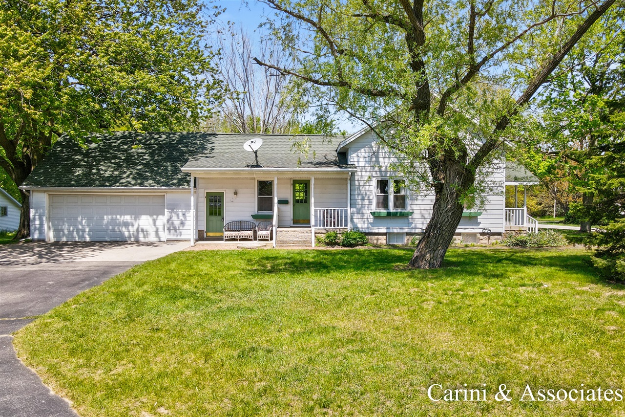 8331 112th Avenue, West Olive, MI, 49460-9658
