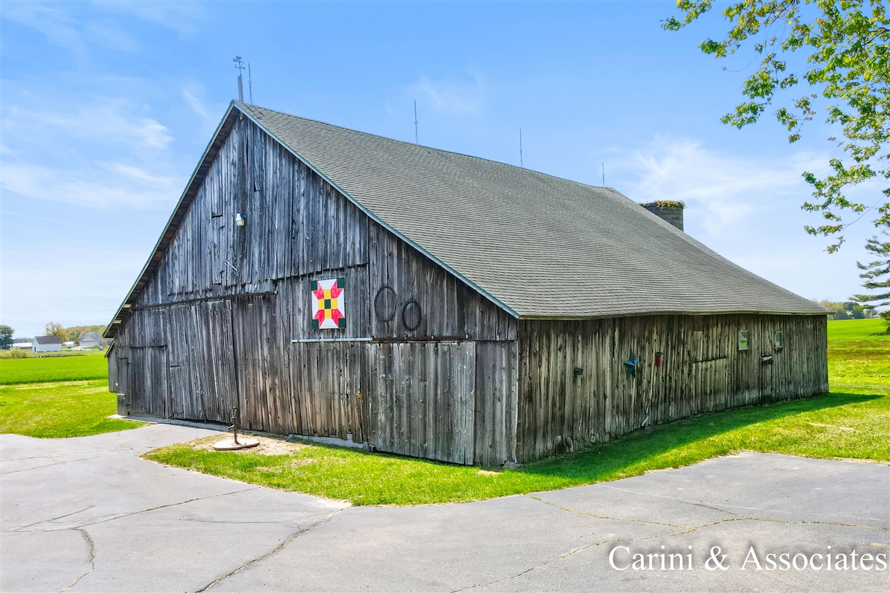 8331 112th Avenue, West Olive, MI, 49460-9658