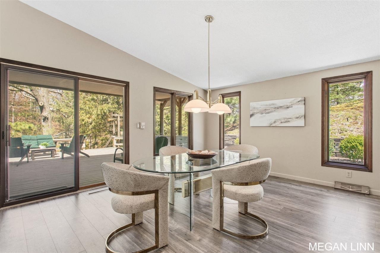 7135 Lakeshore Avenue, West Olive, MI, 49460-9202