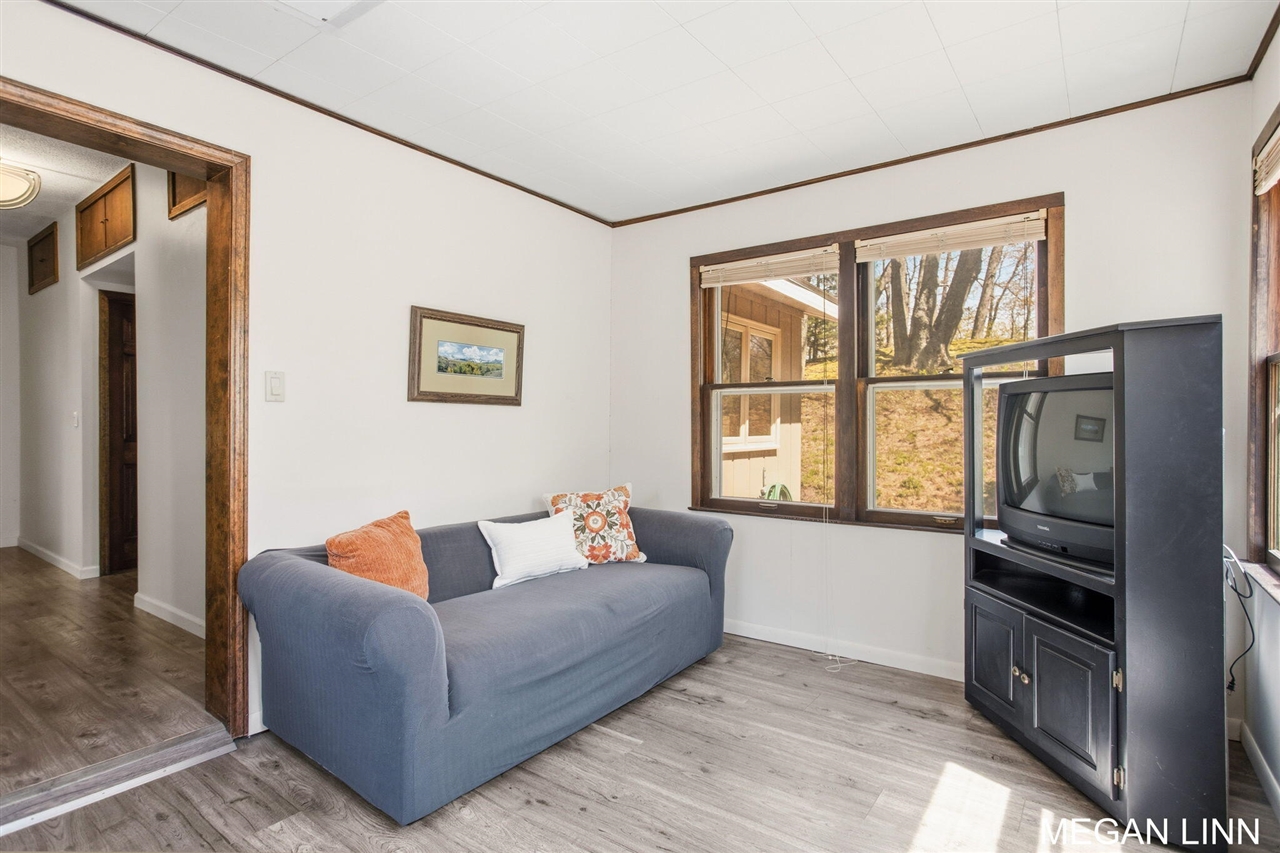 7135 Lakeshore Avenue, West Olive, MI, 49460-9202