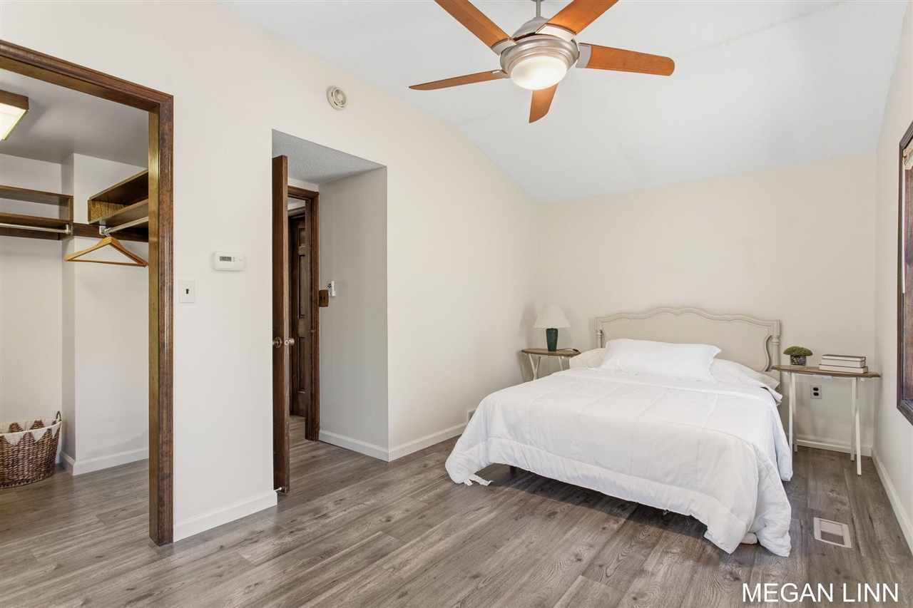 7135 Lakeshore Avenue, West Olive, MI, 49460-9202