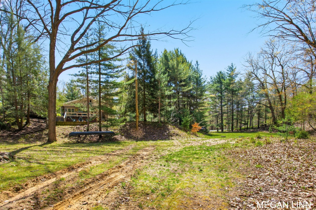 7135 Lakeshore Avenue, West Olive, MI, 49460-9202