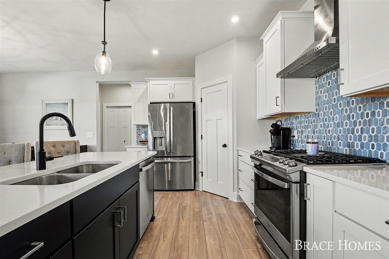 8325 Cooks Corner Drive, Byron Center, MI, 49315
