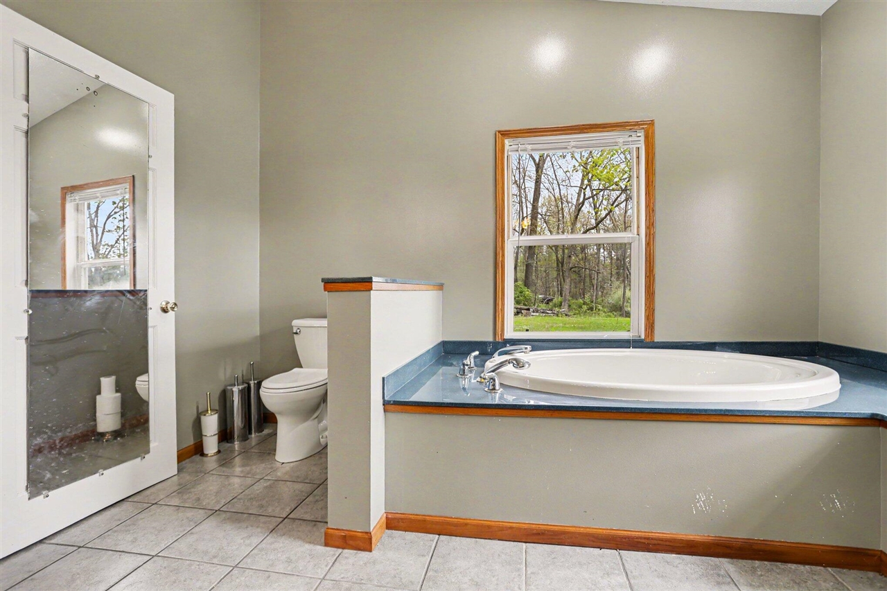 26689 28th Avenue, Gobles, MI, 49055-9232