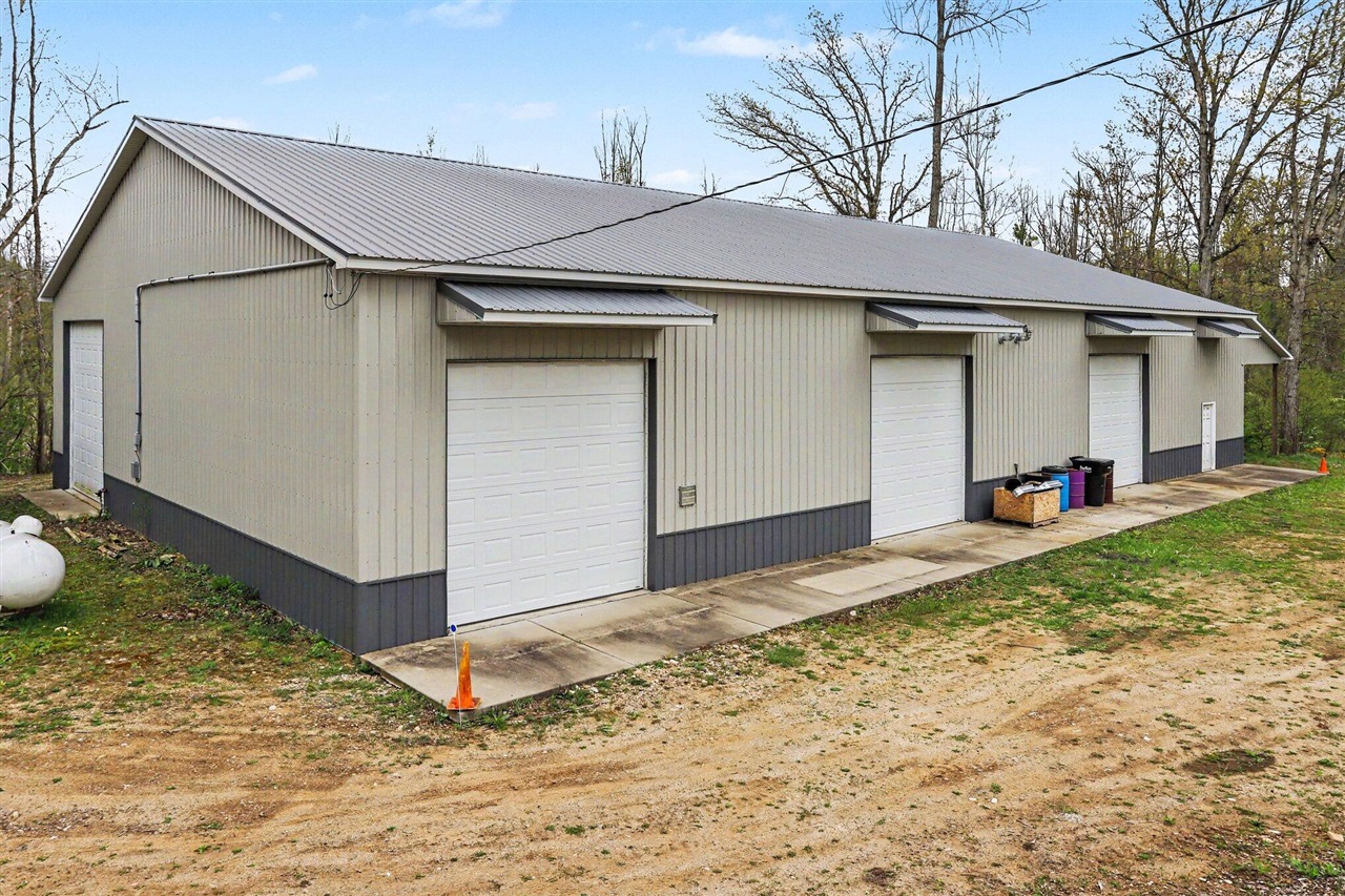26689 28th Avenue, Gobles, MI, 49055-9232