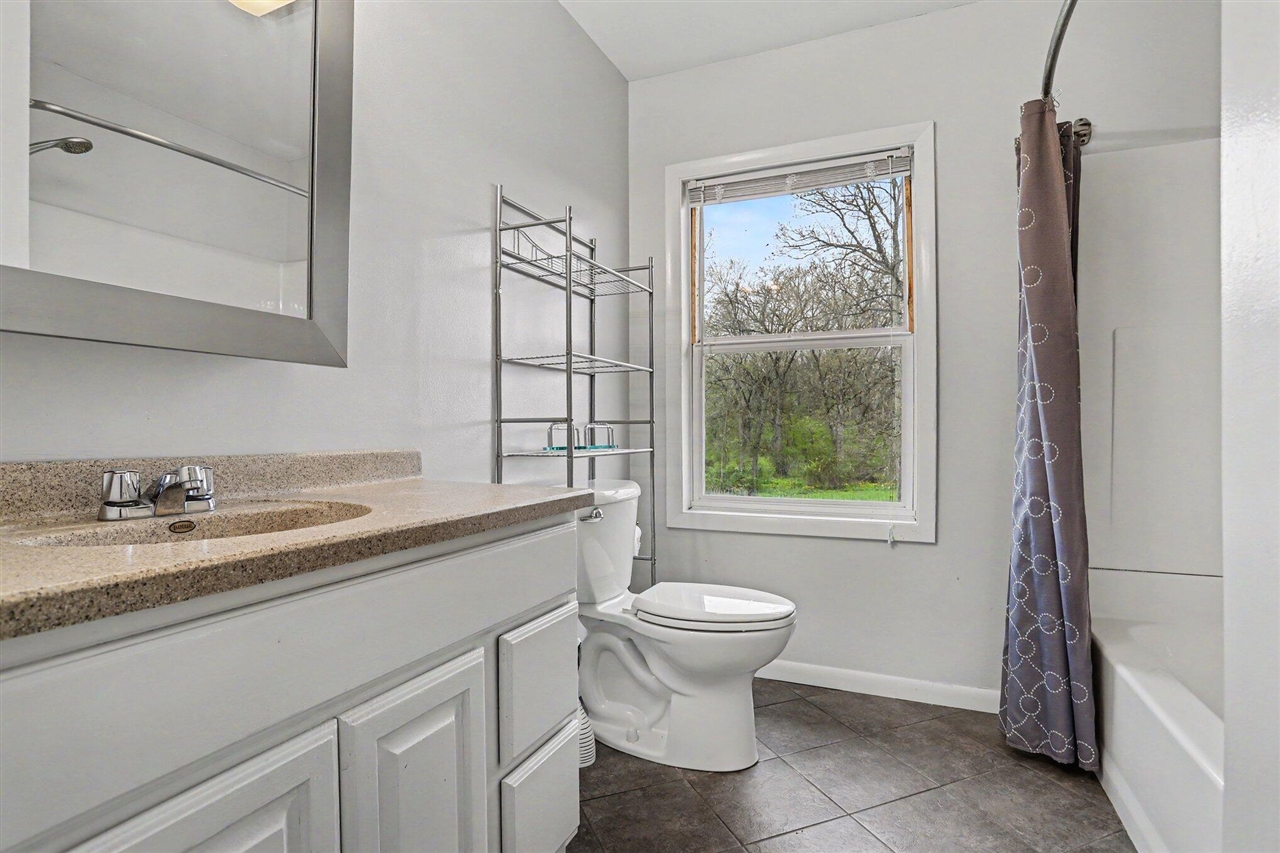 26689 28th Avenue, Gobles, MI, 49055-9232