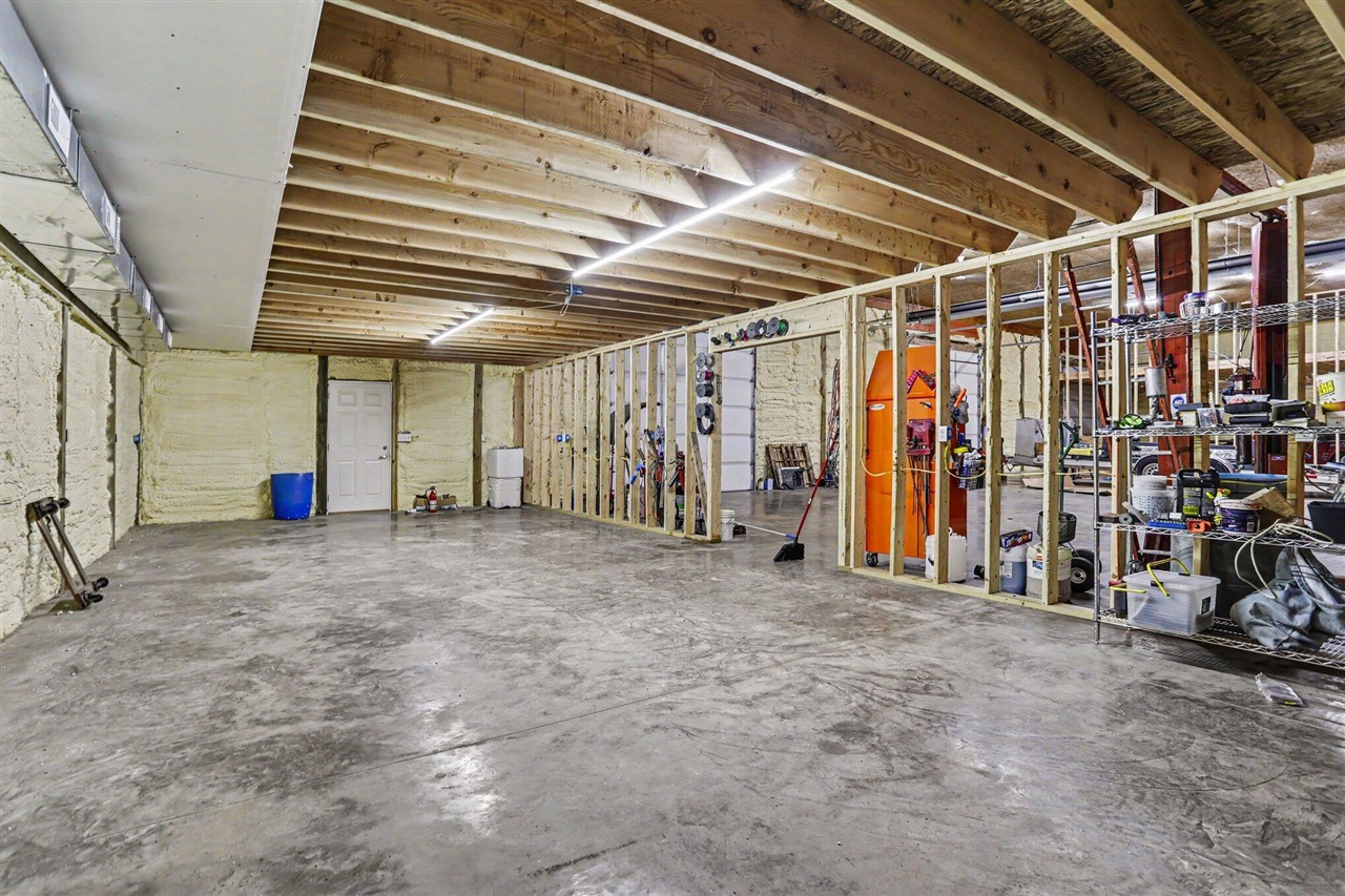 26689 28th Avenue, Gobles, MI, 49055-9232