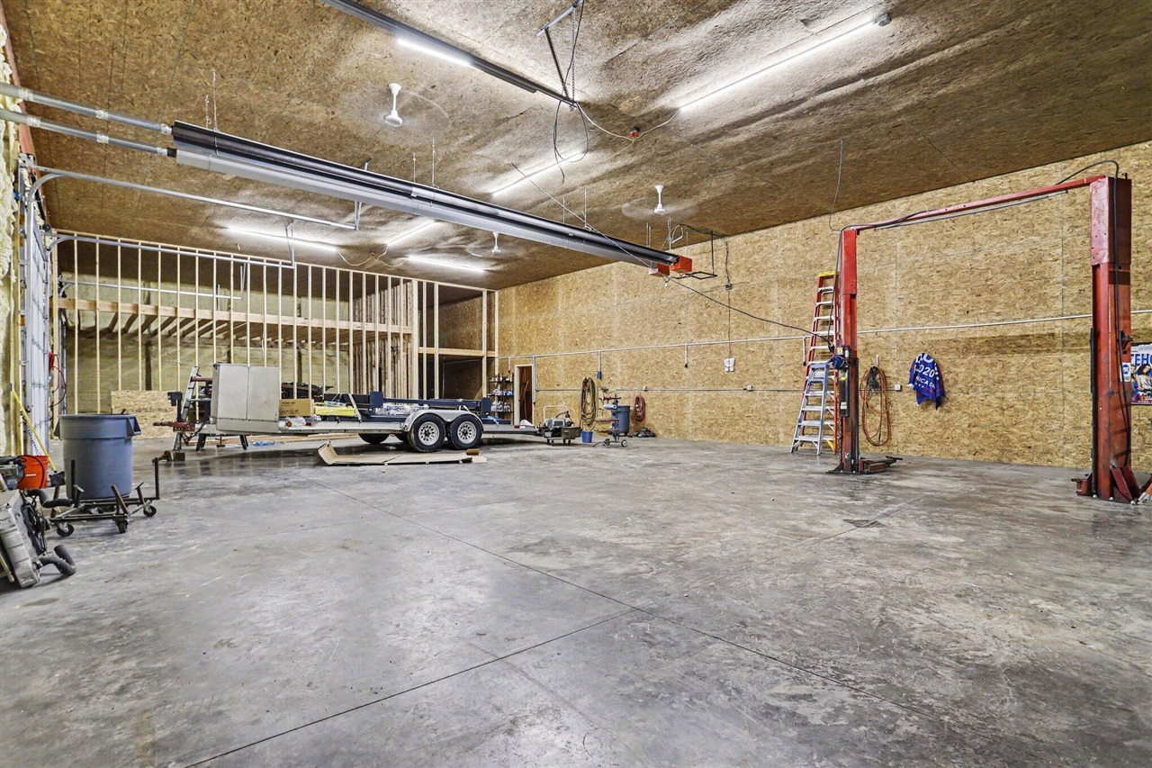 26689 28th Avenue, Gobles, MI, 49055-9232