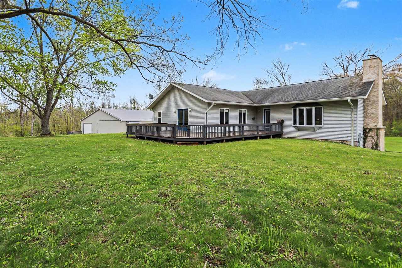 26689 28th Avenue, Gobles, MI, 49055-9232