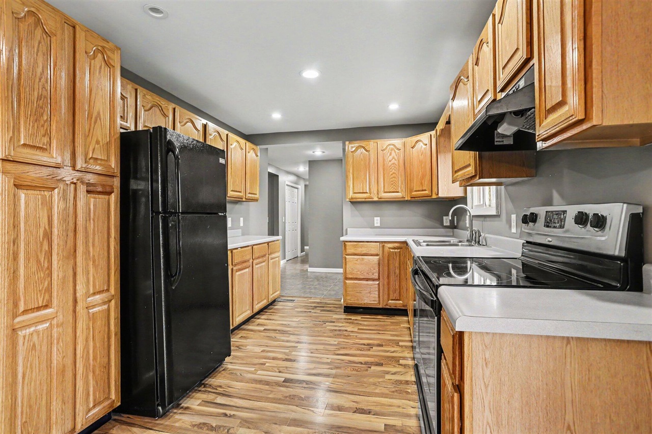 26689 28th Avenue, Gobles, MI, 49055-9232