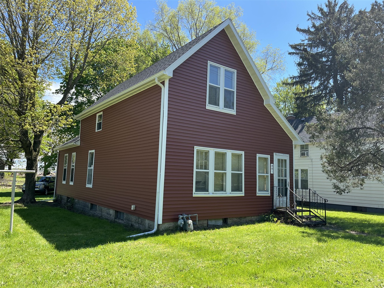 Photo 1 of Sale Pending at 861 Paw Ave, Benton Harbor, MI 49022 | MLS# 70529718 | Listing updated on 2026-09-30
