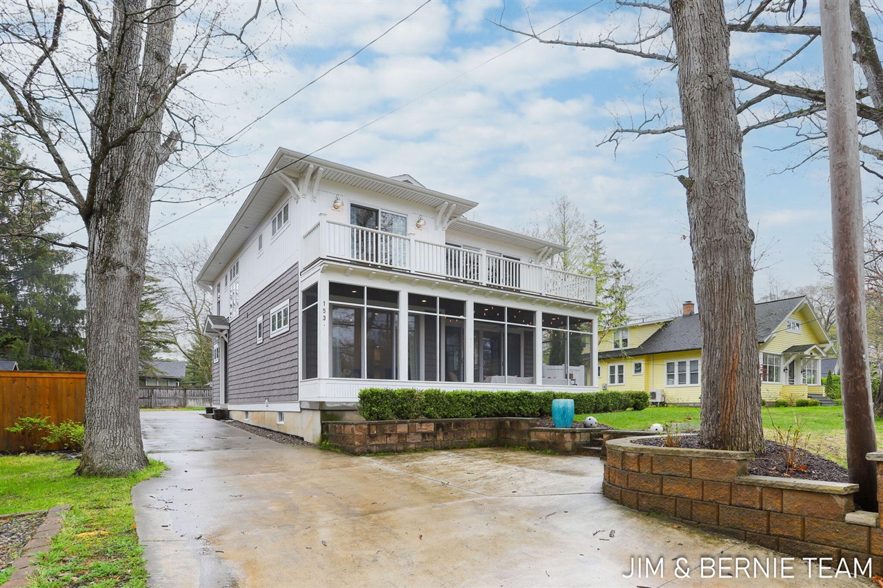 153 Elizabeth Street, Saugatuck, MI, 49453-9656
