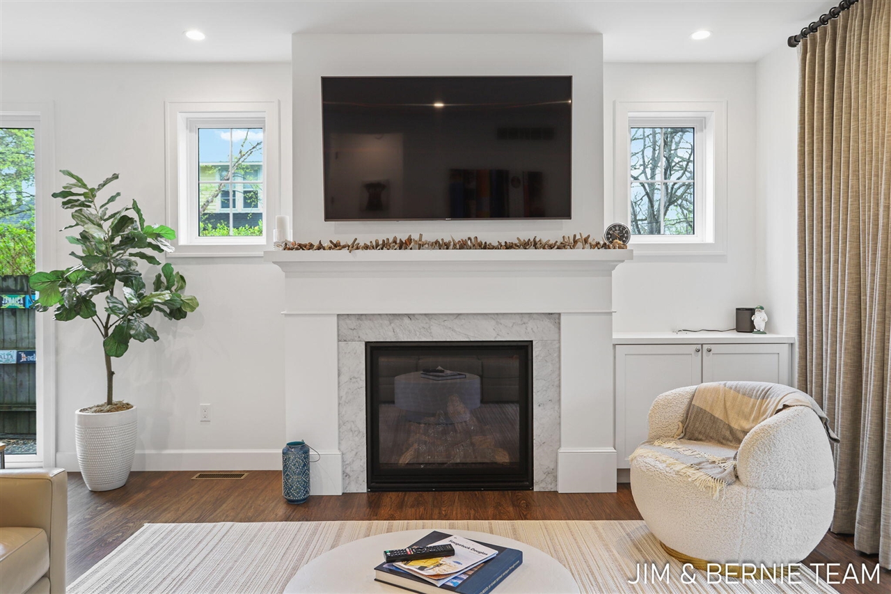 153 Elizabeth Street, Saugatuck, MI, 49453-9656