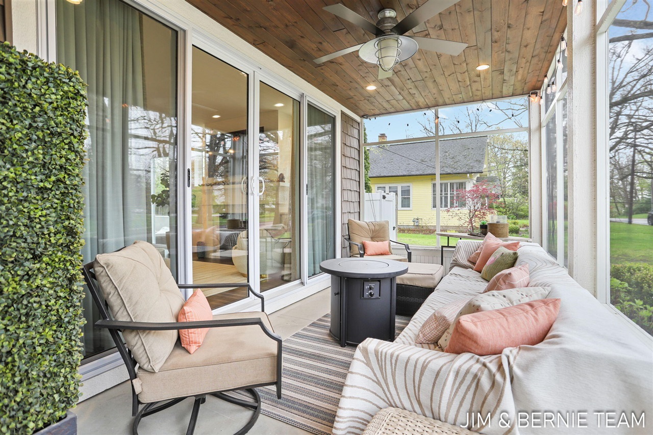 153 Elizabeth Street, Saugatuck, MI, 49453-9656