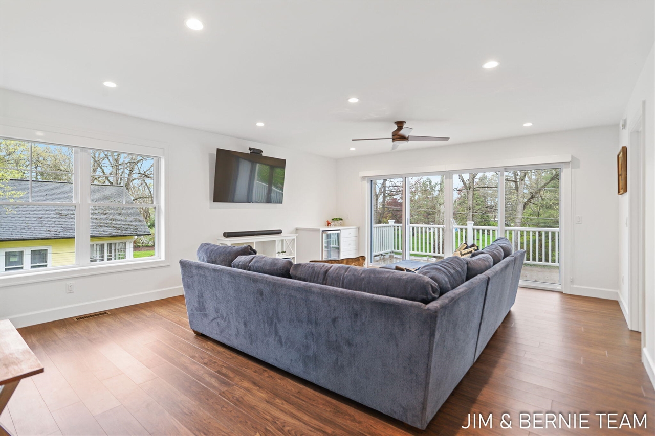 153 Elizabeth Street, Saugatuck, MI, 49453-9656