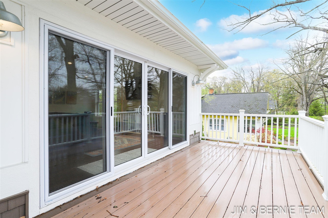 153 Elizabeth Street, Saugatuck, MI, 49453-9656