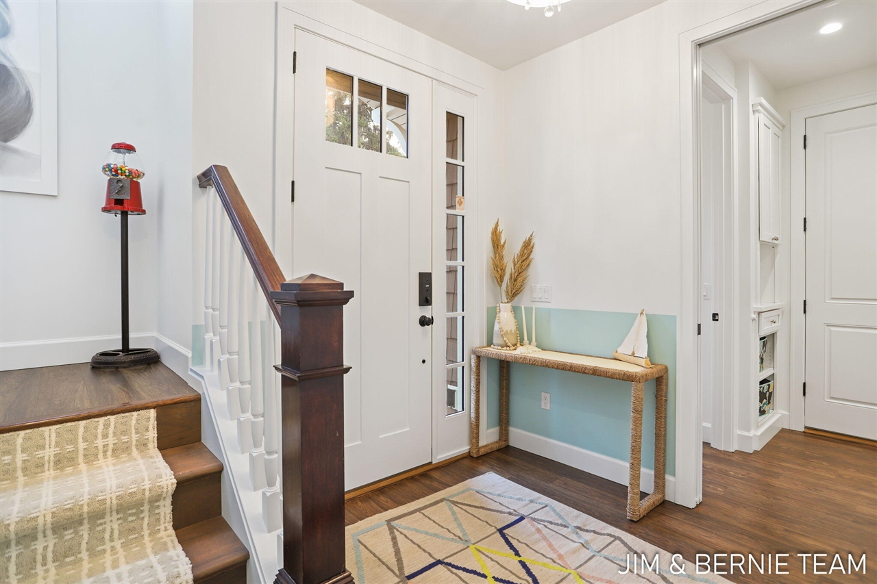 153 Elizabeth Street, Saugatuck, MI, 49453-9656