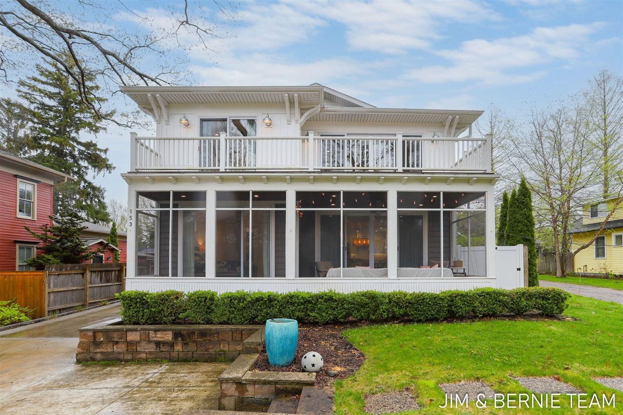 153 Elizabeth Street, Saugatuck, MI, 49453-9656