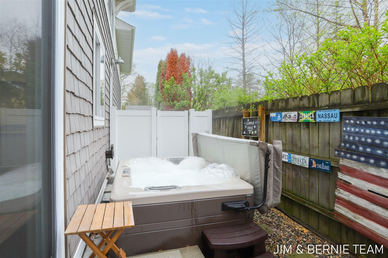 153 Elizabeth Street, Saugatuck, MI, 49453-9656