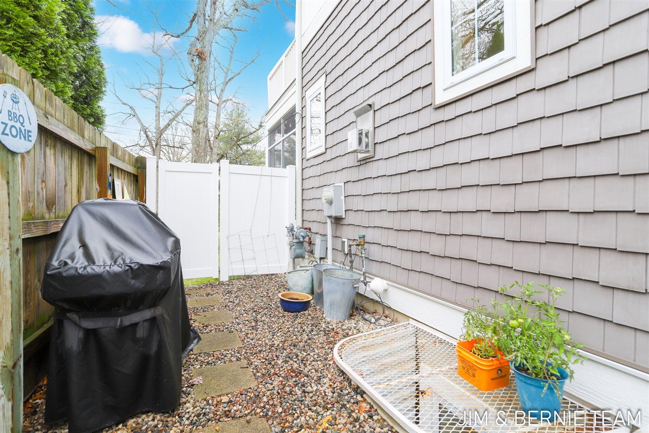 153 Elizabeth Street, Saugatuck, MI, 49453-9656