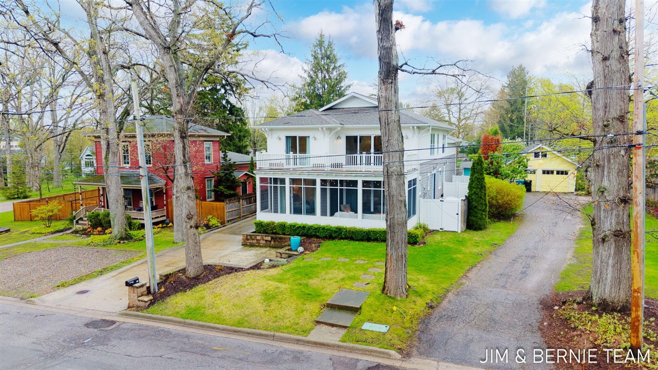 153 Elizabeth Street, Saugatuck, MI, 49453-9656
