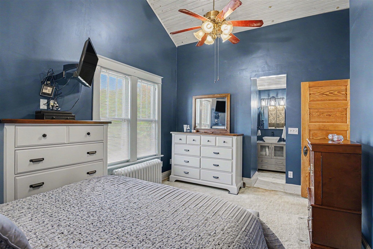 1019 Pearl Street, Saint Joseph, MI, 49085-1351