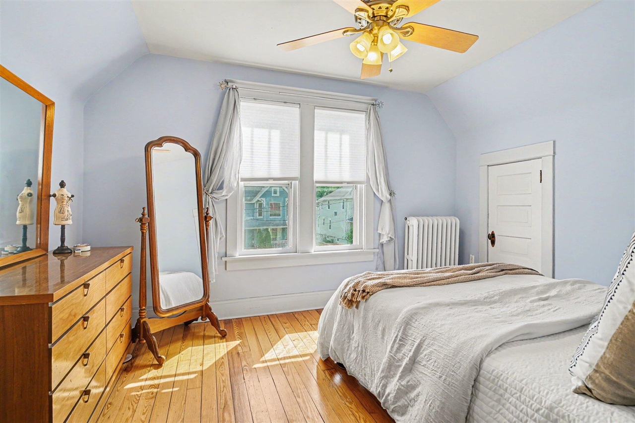 1019 Pearl Street, Saint Joseph, MI, 49085-1351