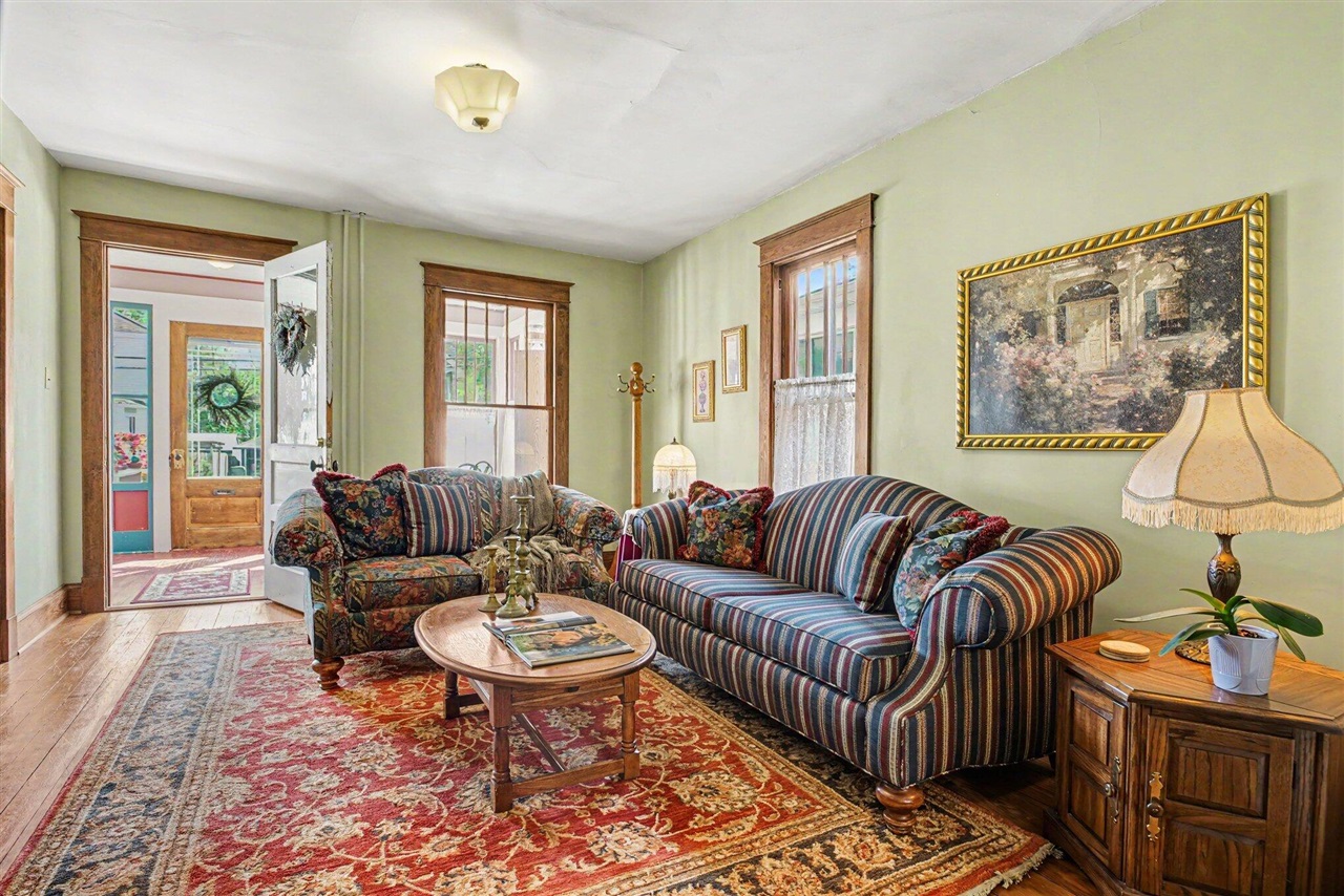 1019 Pearl Street, Saint Joseph, MI, 49085-1351