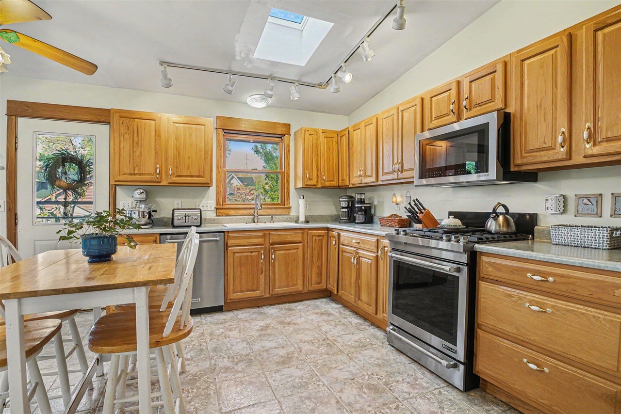 1019 Pearl Street, Saint Joseph, MI, 49085-1351