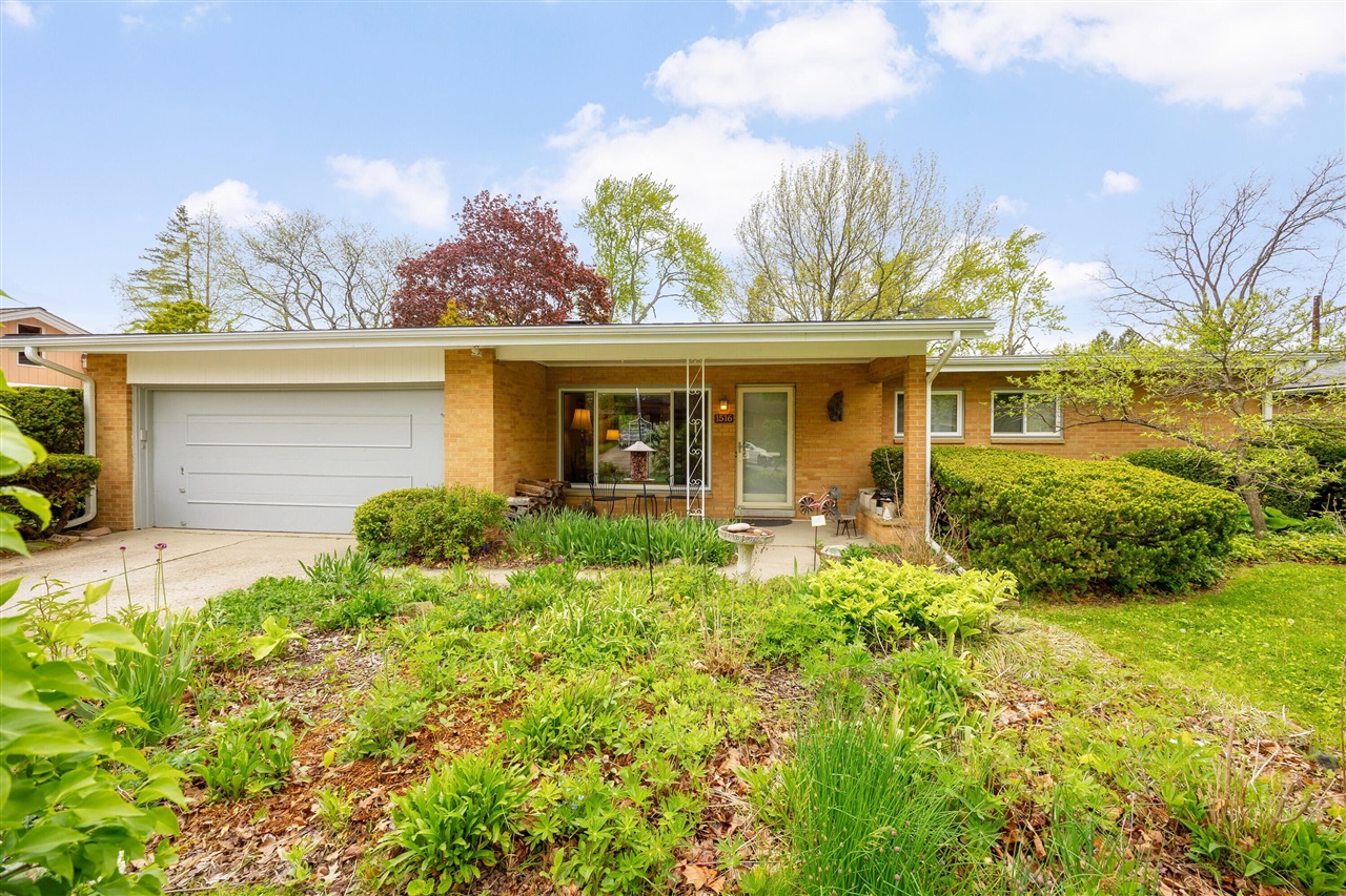 1516 Glen Leven Road, Ann Arbor, MI, 48103-5720