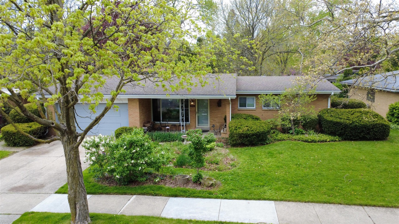 1516 Glen Leven Road, Ann Arbor, MI, 48103-5720