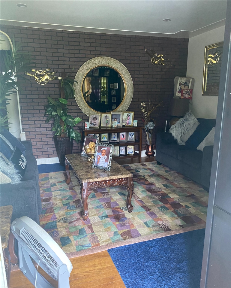 20164 Yacama Avenue, Highland Park, MI, 48203-1121