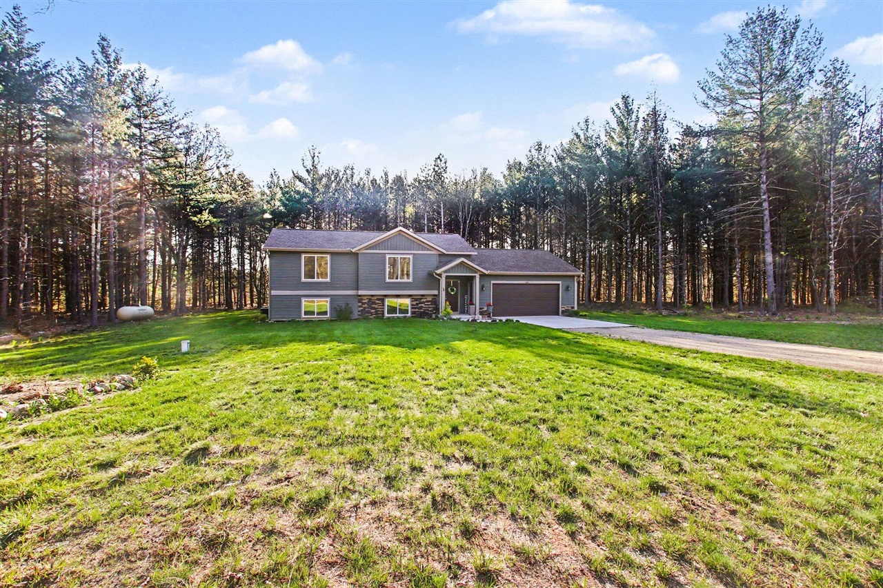 1671 Pineland Path, Allegan, MI, 49010