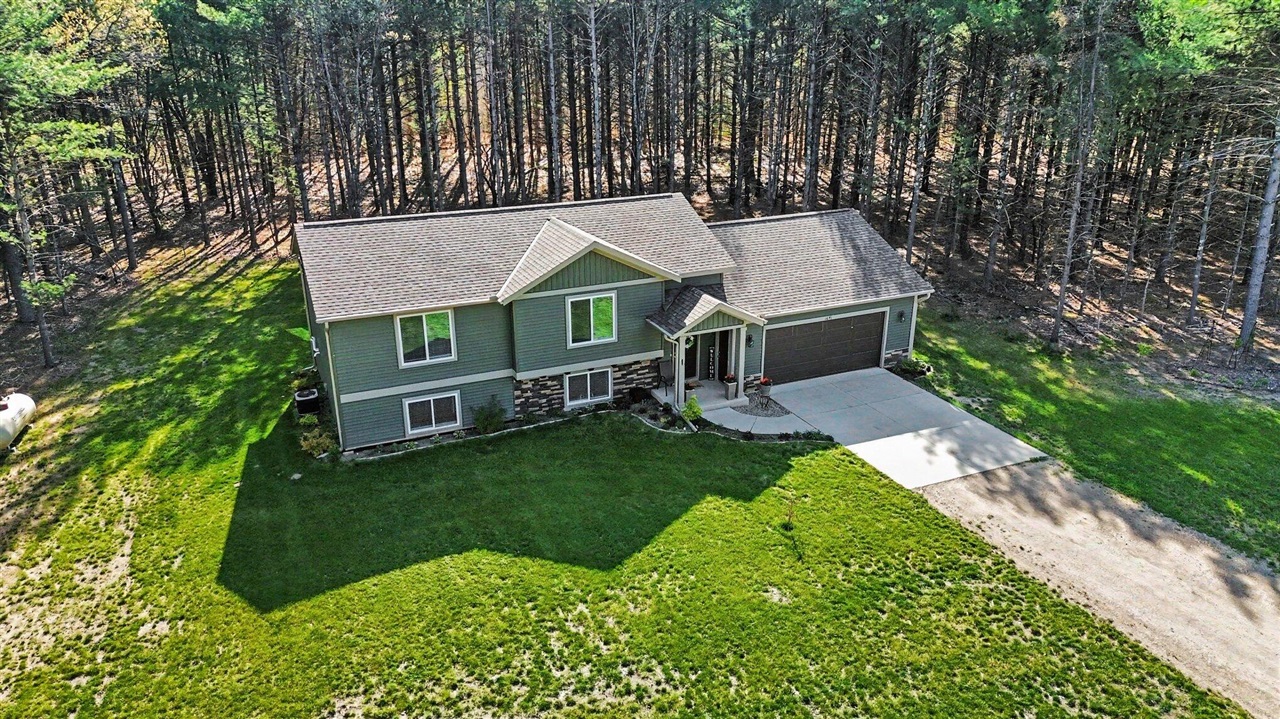 1671 Pineland Path, Allegan, MI, 49010