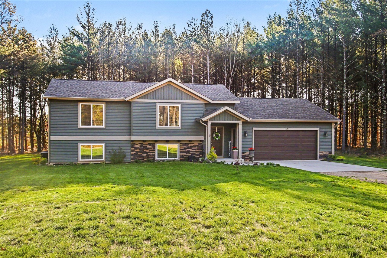 1671 Pineland Path, Allegan, MI, 49010