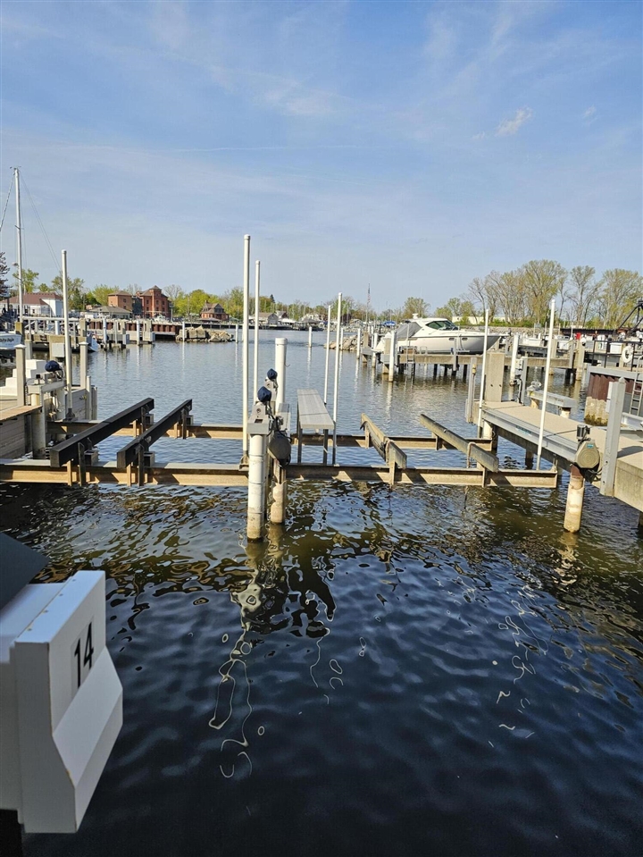 1st image of 312 Water St, Saint Joseph, MI 49085 | MLS# 70529799
