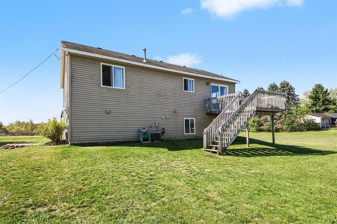 7864 County Farm Road, Greenville, MI, 48838-9774