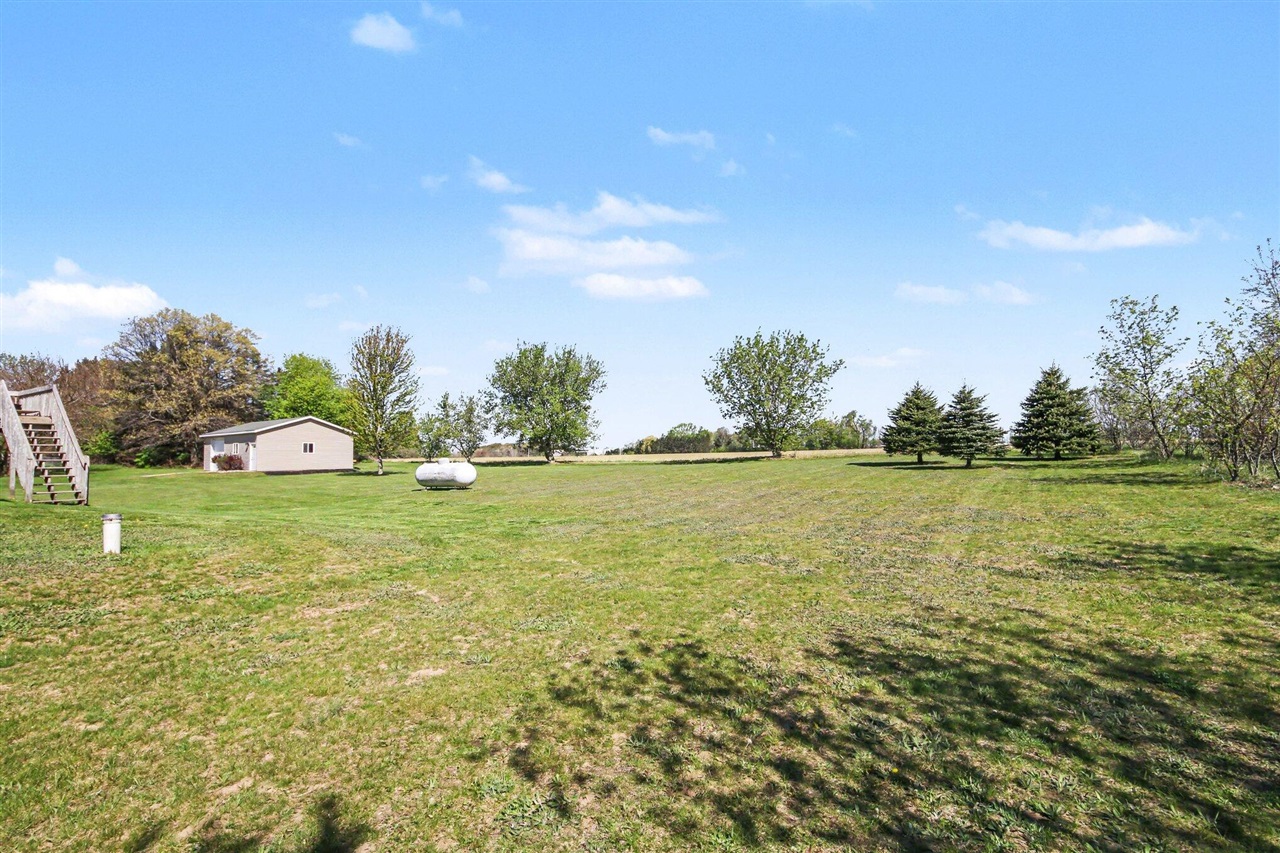 7864 County Farm Road, Greenville, MI, 48838-9774