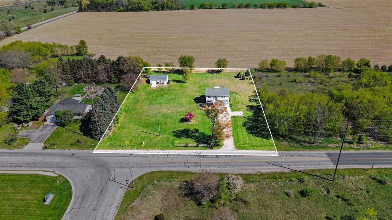 7864 County Farm Road, Greenville, MI, 48838-9774