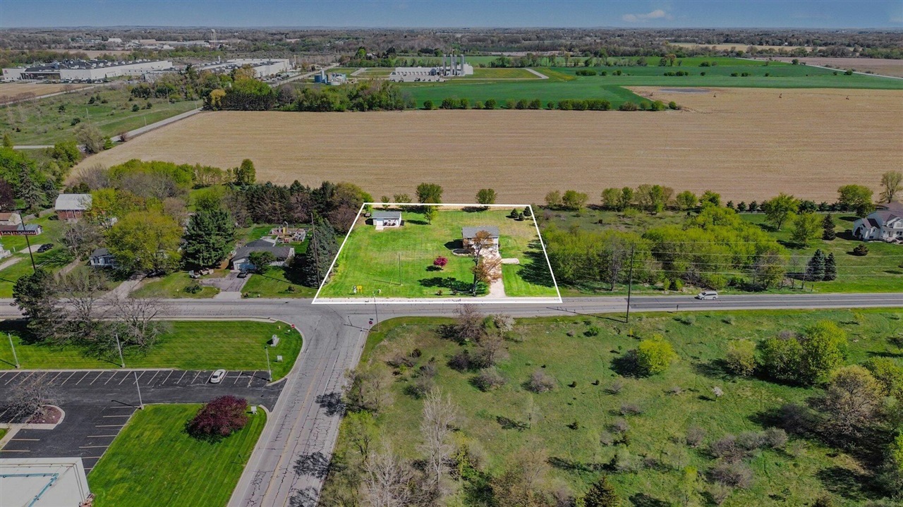 7864 County Farm Road, Greenville, MI, 48838-9774
