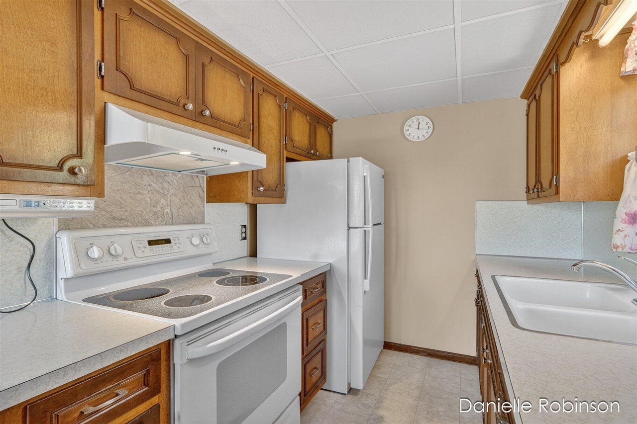 929 Village Lane UNIT&nbsp;140, Jenison, MI, 49428-8338