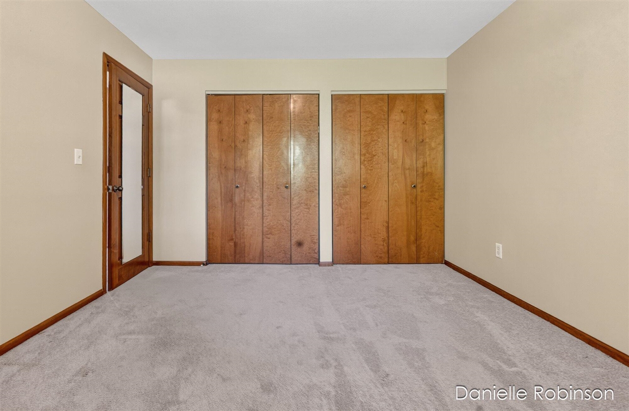 929 Village Lane UNIT&nbsp;140, Jenison, MI, 49428-8338