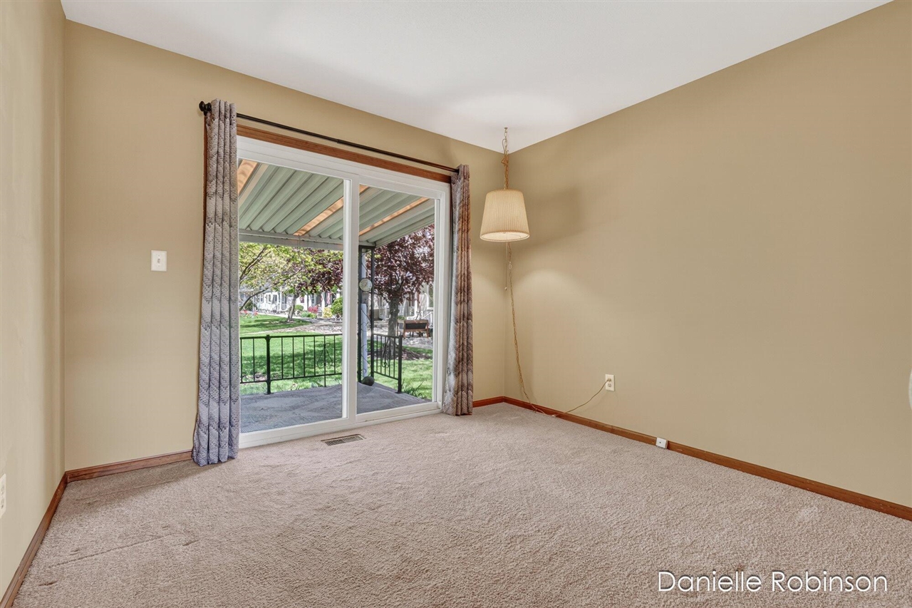 929 Village Lane UNIT&nbsp;140, Jenison, MI, 49428-8338