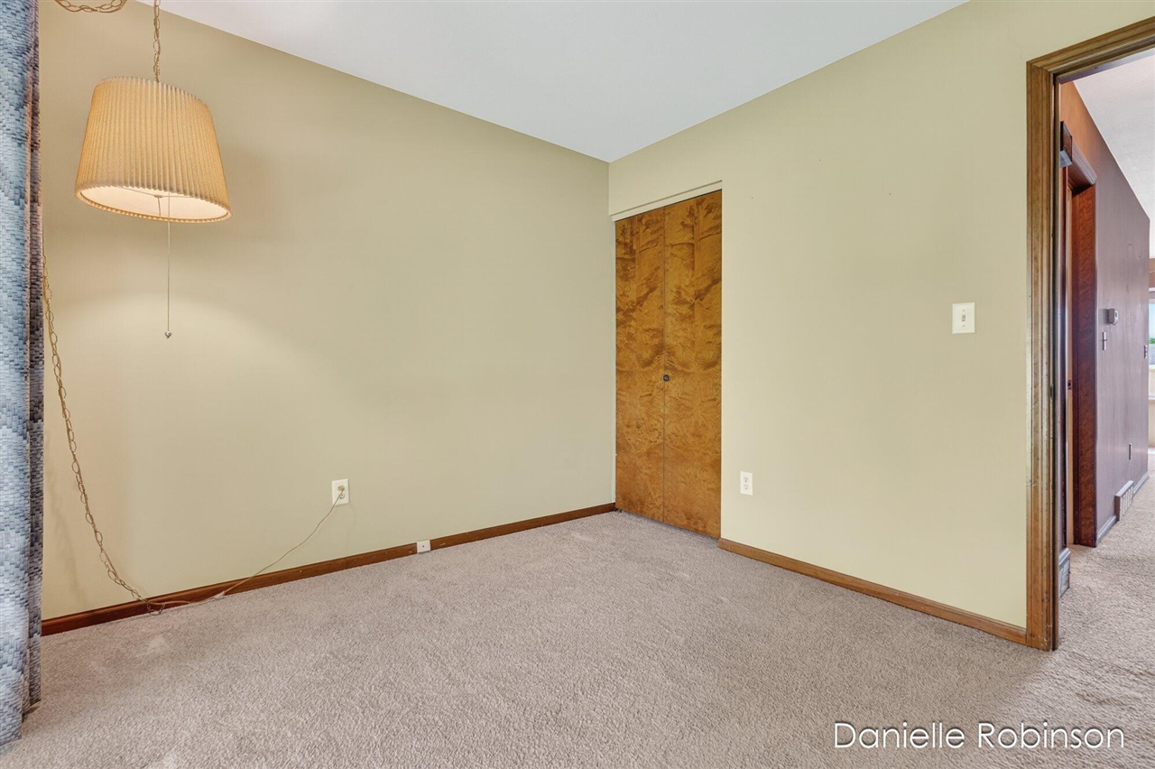 929 Village Lane UNIT&nbsp;140, Jenison, MI, 49428-8338