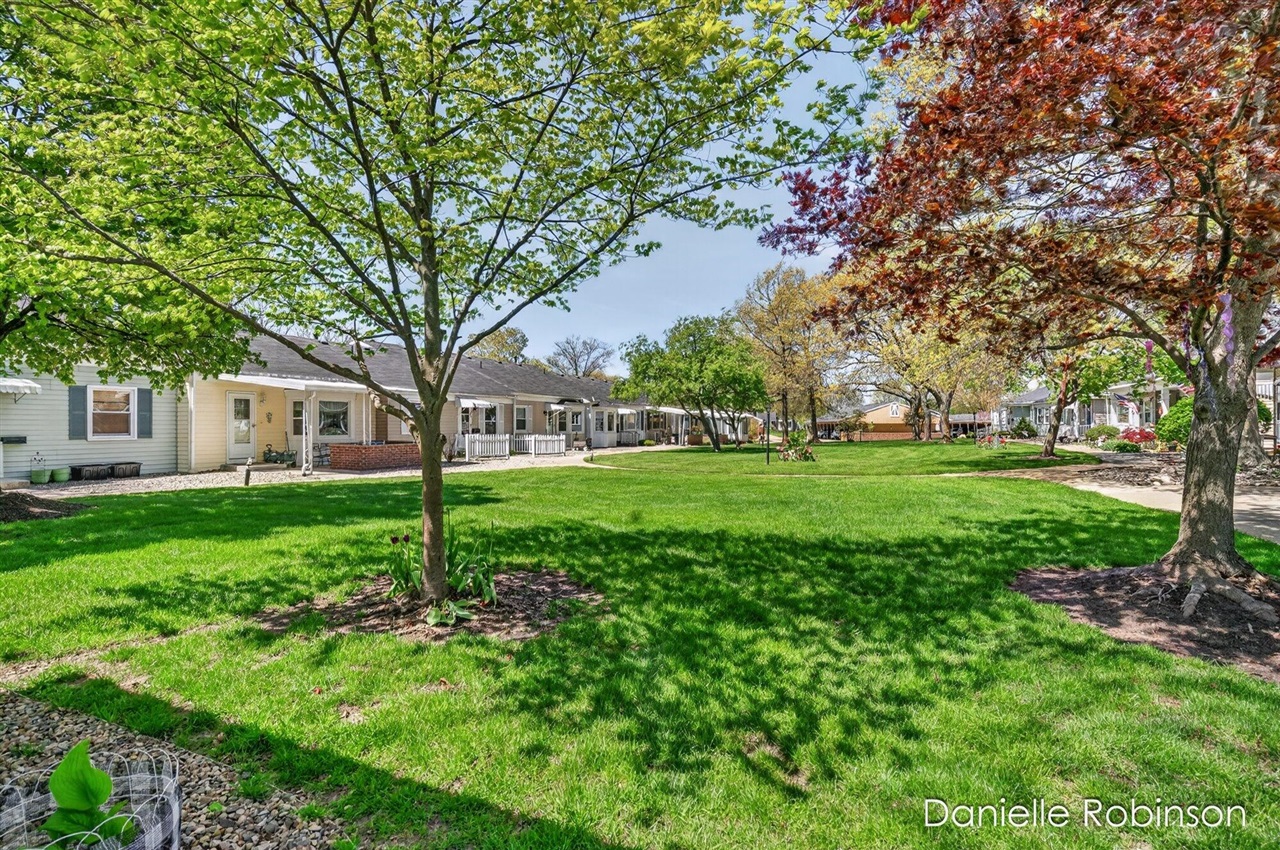 929 Village Lane UNIT&nbsp;140, Jenison, MI, 49428-8338