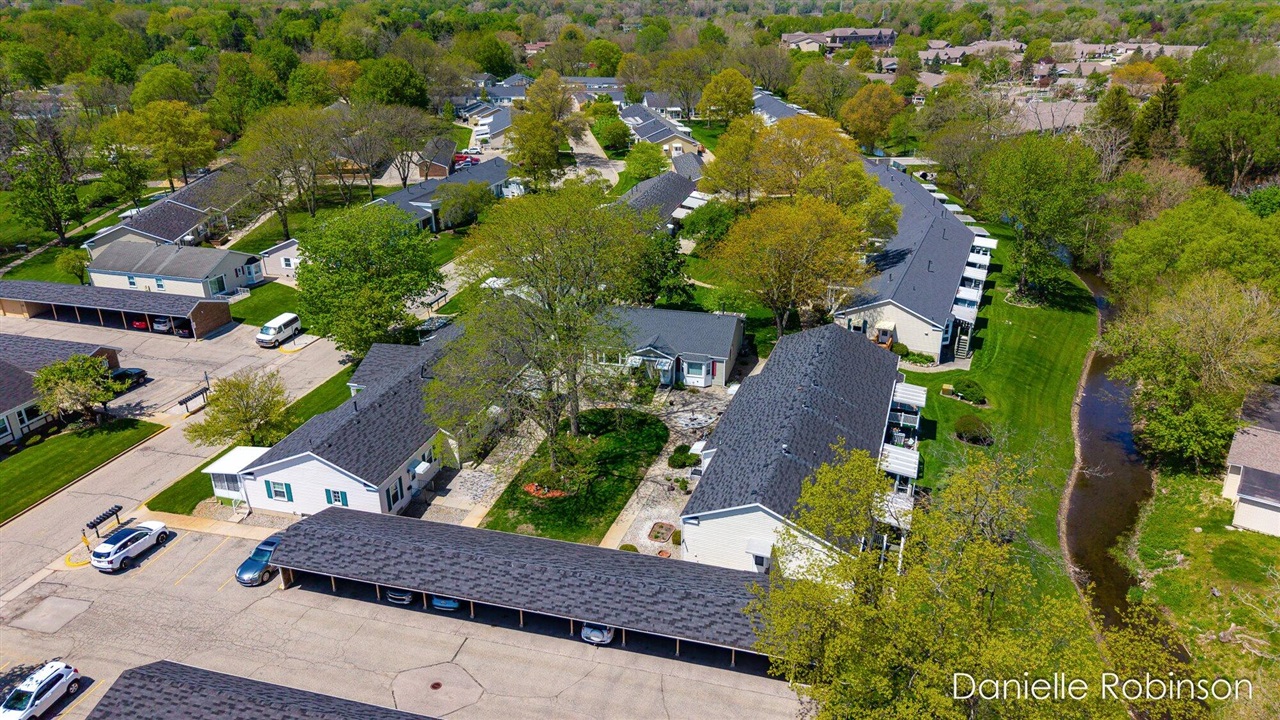 929 Village Lane UNIT&nbsp;140, Jenison, MI, 49428-8338