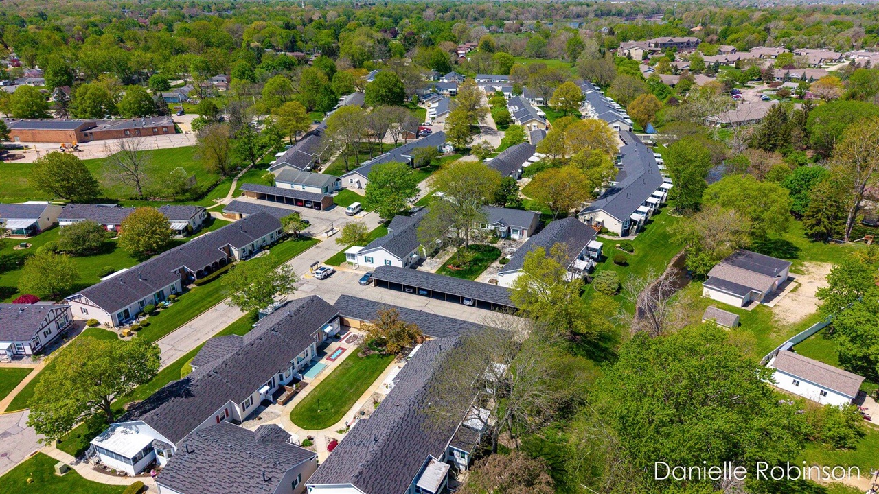 929 Village Lane UNIT&nbsp;140, Jenison, MI, 49428-8338