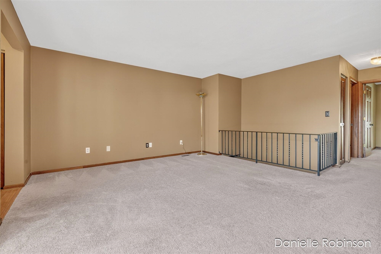 929 Village Lane UNIT&nbsp;140, Jenison, MI, 49428-8338